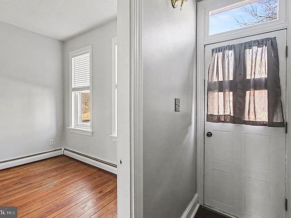 5th image of 2 Walnut St