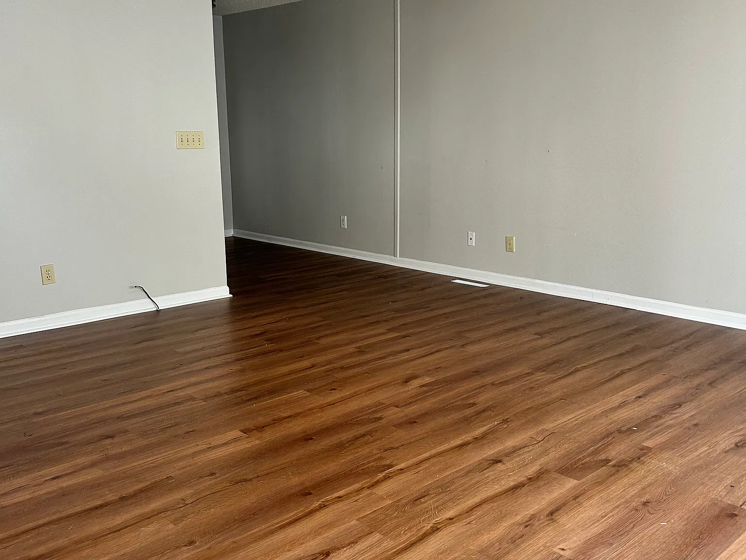 2 bed, 1.5 bath, $1,200 — Photo 2