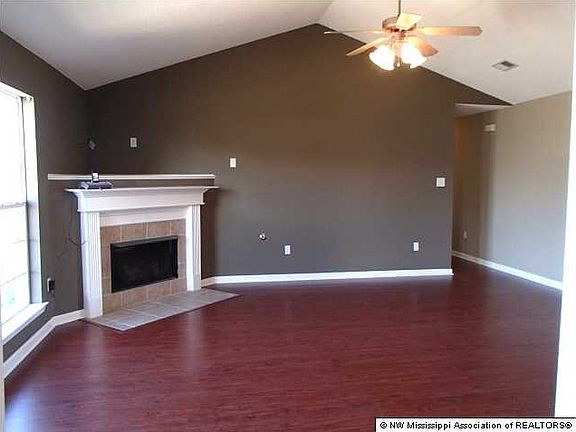 4th image of 6887 Wrenwood Dr