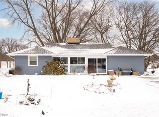 6445 Lake Ave, Elyria, OH 44035