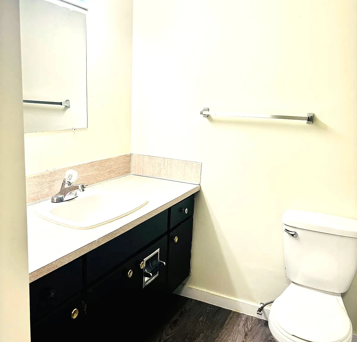 1 bed, 800 sqft, $1,550 — Photo 4