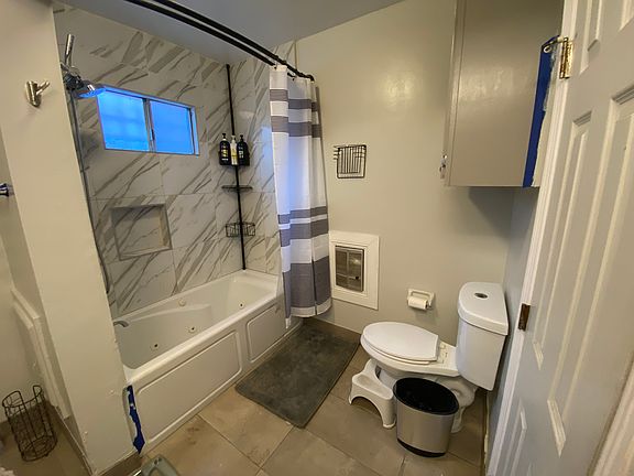 5th image of 636 E 121st Pl #3
