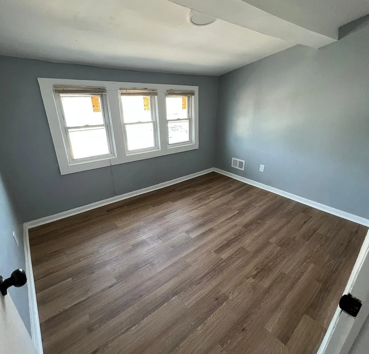 79 Delmar Pl — Photo 4