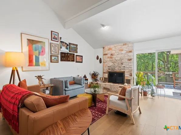 703 Stagecoach Trl, San Marcos, TX 78666