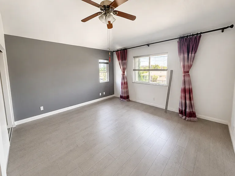 2500 Potrero Ave — Photo 5