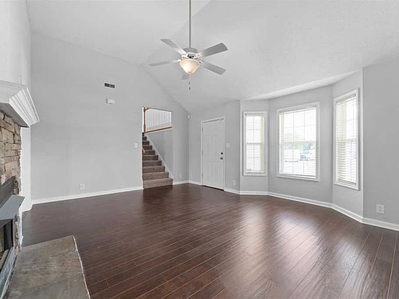 3rd image of 3805 N Jot Dr