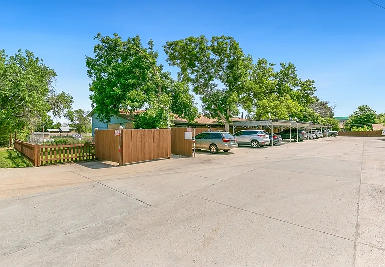 1234 Allison St — Photo 2