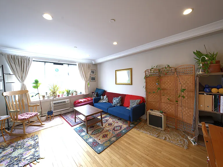 158 E 100th St #6R — Photo 5