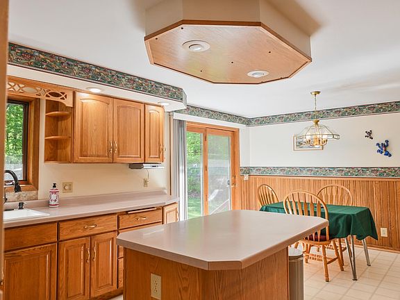 5th image of 7219 Woodcrest Dr