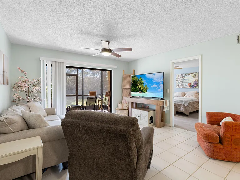 1270 SE Parkview Pl #B5 — Photo 17