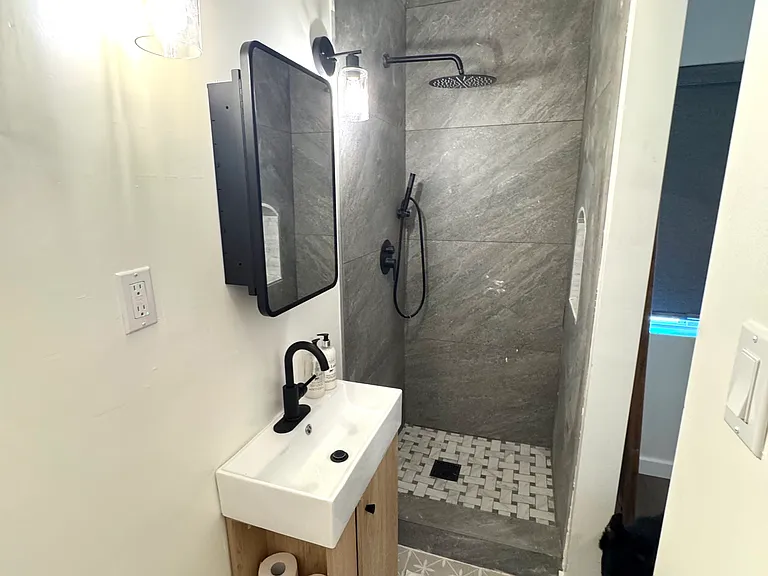 1306 E Whitton Ave — Photo 11