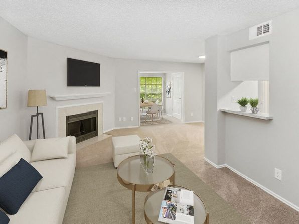 2409 Fallwood Dr #2028