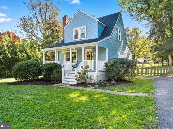 10123 Dwight Ave, Fairfax, VA 22032