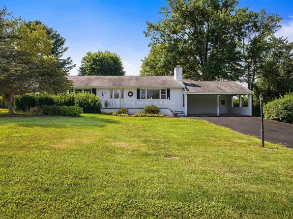 826 Kent Rd, Waynesboro, VA 22980