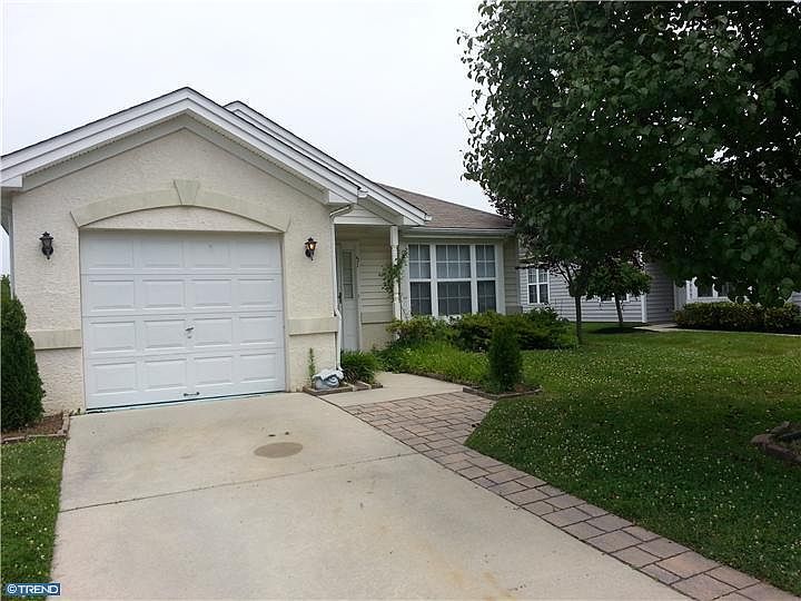 2nd image of 51 Maple Leaf Cir