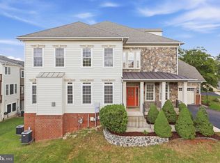 47616 Paulsen Sq, Sterling, VA 20165