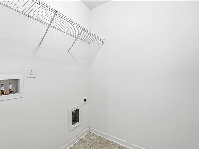 2730 Kemp Ct — Photo 28