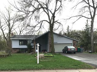3209 90th St W, Bloomington, MN 55431