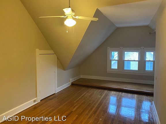 4th image of 1104 Cross Ln APT 6
