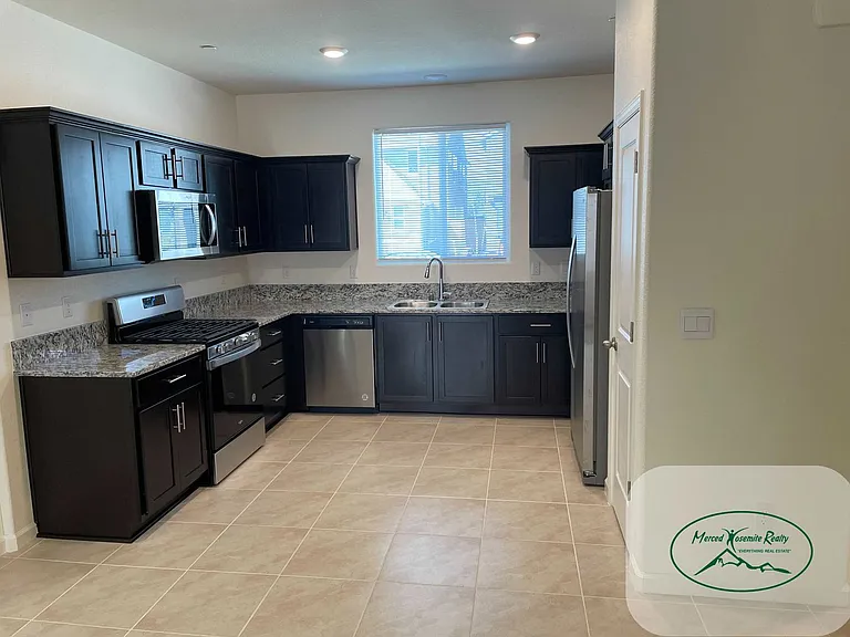 272 Shafer Ave — Photo 6