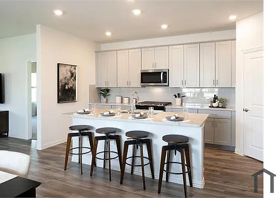 2253 Cliff Springs Dr — Photo 2