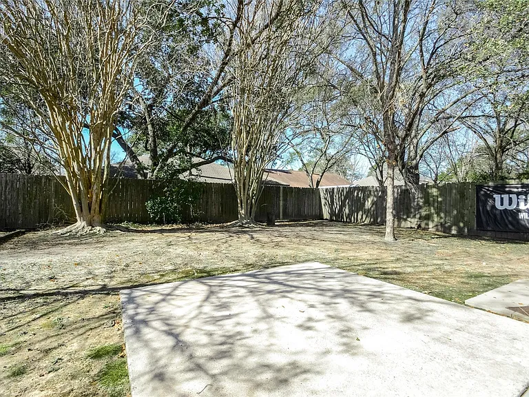 19635 Westbridge Ln — Photo 31