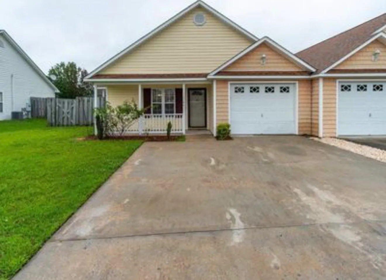 3 bed, 1528 sqft, $1,900 — Photo 1