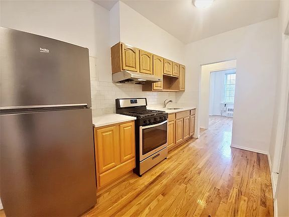 5th image of 512 Court St APT 1