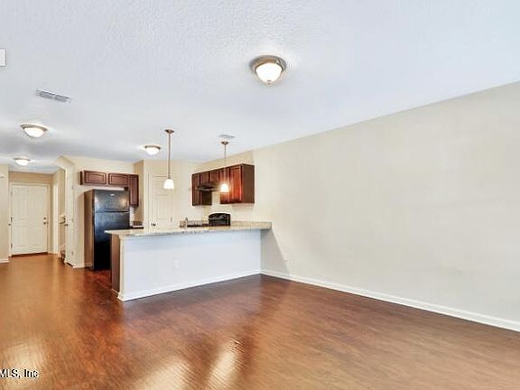 5th image of 8487 McGirts Village Ln