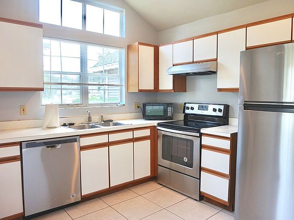 4th image of 9957 Aloma Bend Ln