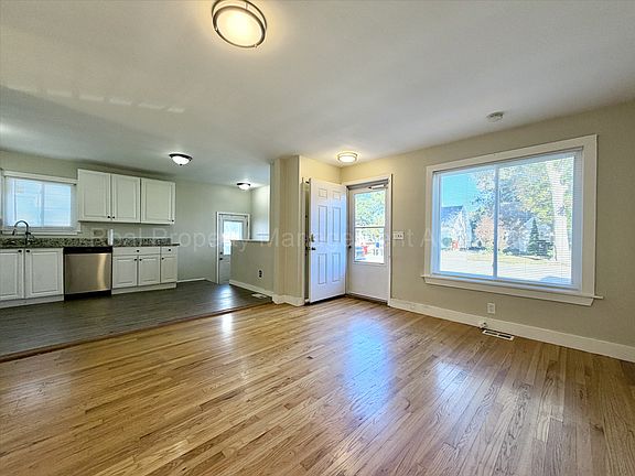 5th image of 24659 Lambrecht Ave