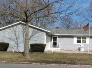 346 E Ridge St, Braidwood, IL 60408