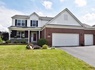 1221 Dorr Dr, Sugar Grove, IL 60554