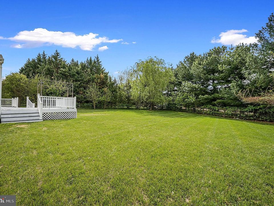 1st image of 624 Willowwood Dr