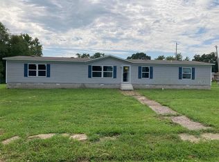 716 Railroad St, Keyesport, IL 62253