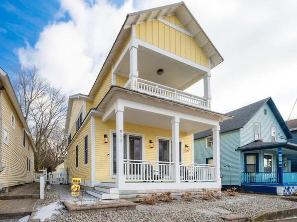 911 Lions Park Dr, Saint Joseph, MI 49085