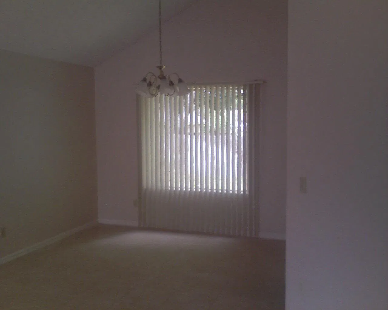 3 bed, 2.5 bath, 1699 sqft, $2,400 — Photo 3