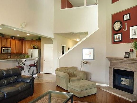3rd image of 703 Green Vista Ct