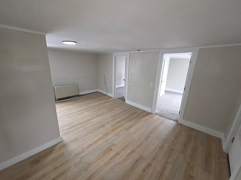 16 Jefferson St — Photo 3