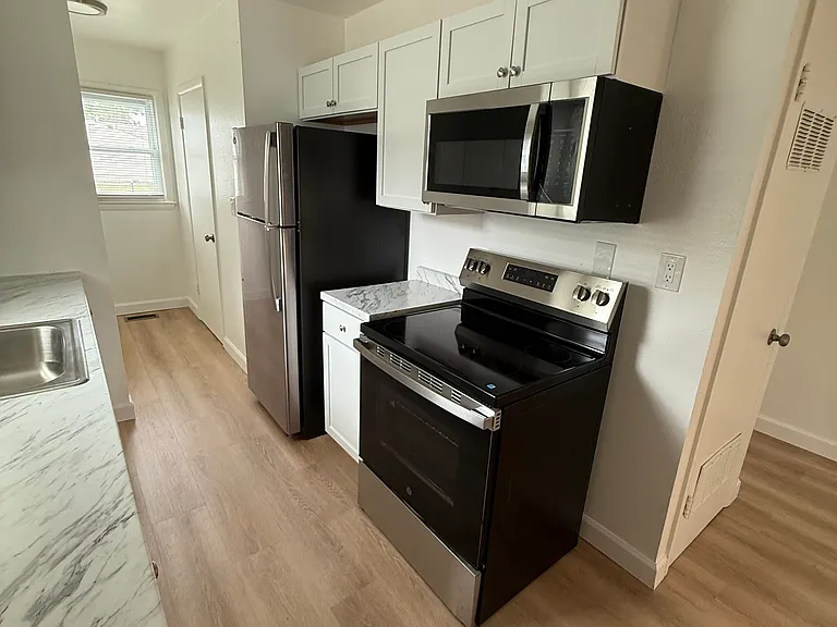 1617 E Arnold St — Photo 12
