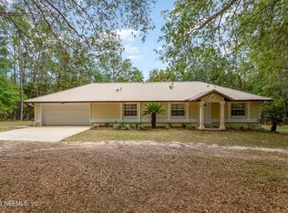 104 Hour Glass Cir, Hawthorne, FL 32640