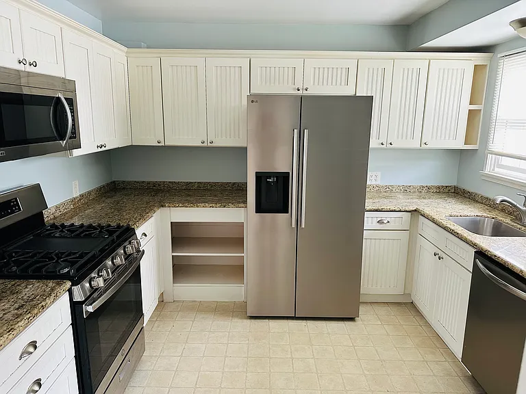 7361 W Manchester Ave — Photo 6