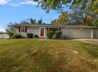 107 Hillsdale Dr, Ballwin, MO 63011