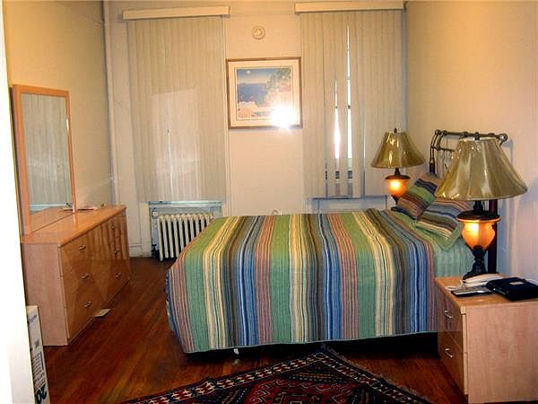 1st image of 249 E 52nd St APT 4C