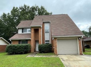 106 Swing Ct, Raeford, NC 28376