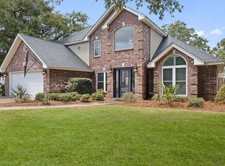 3706 Point Clear Dr, Ocean Springs, MS 39564