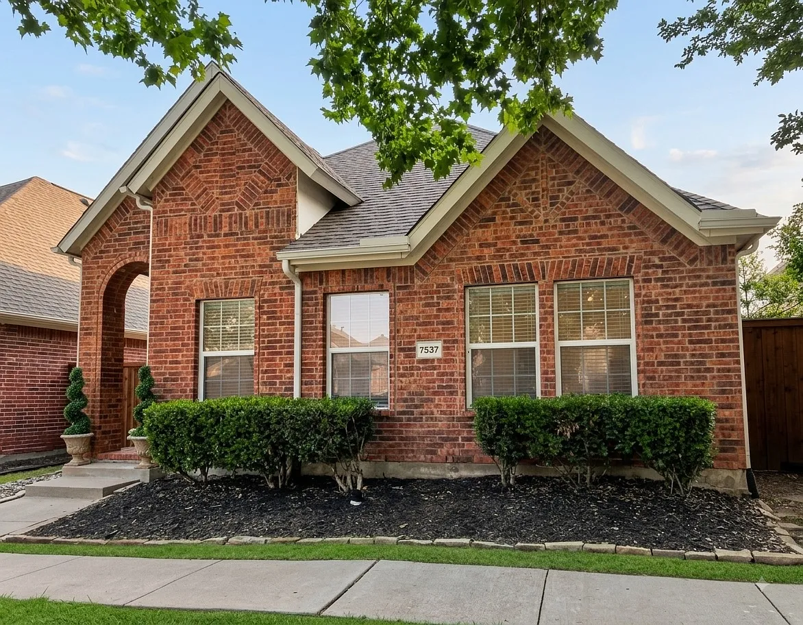 3 bed, 2110 sqft, $2,450 — Photo 1