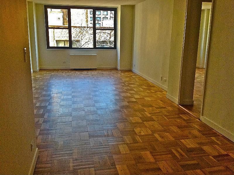 2nd image of 333 E 47th St