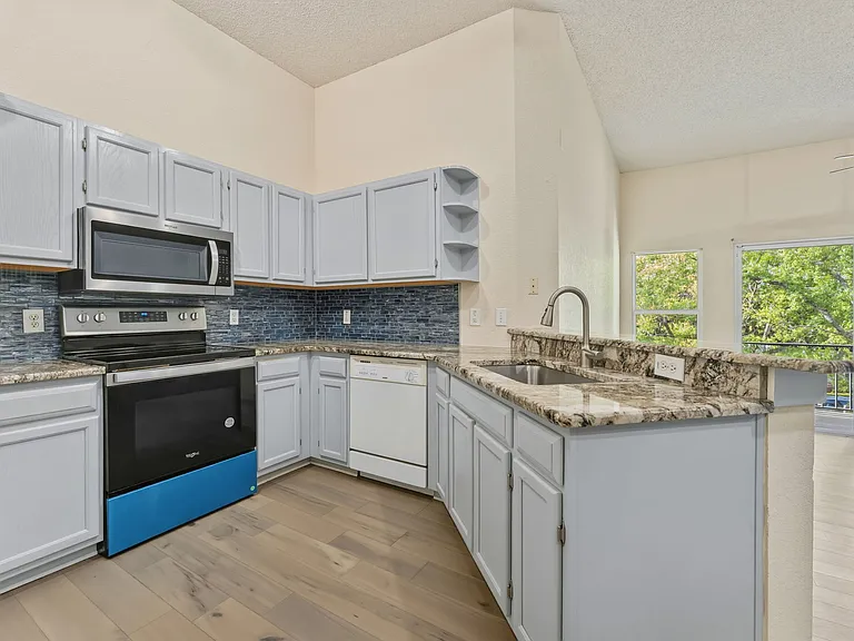603 Masthead Ct — Photo 10