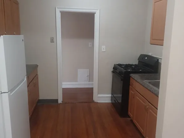 250 Farmington Avenue Laurel St, Hartford, CT